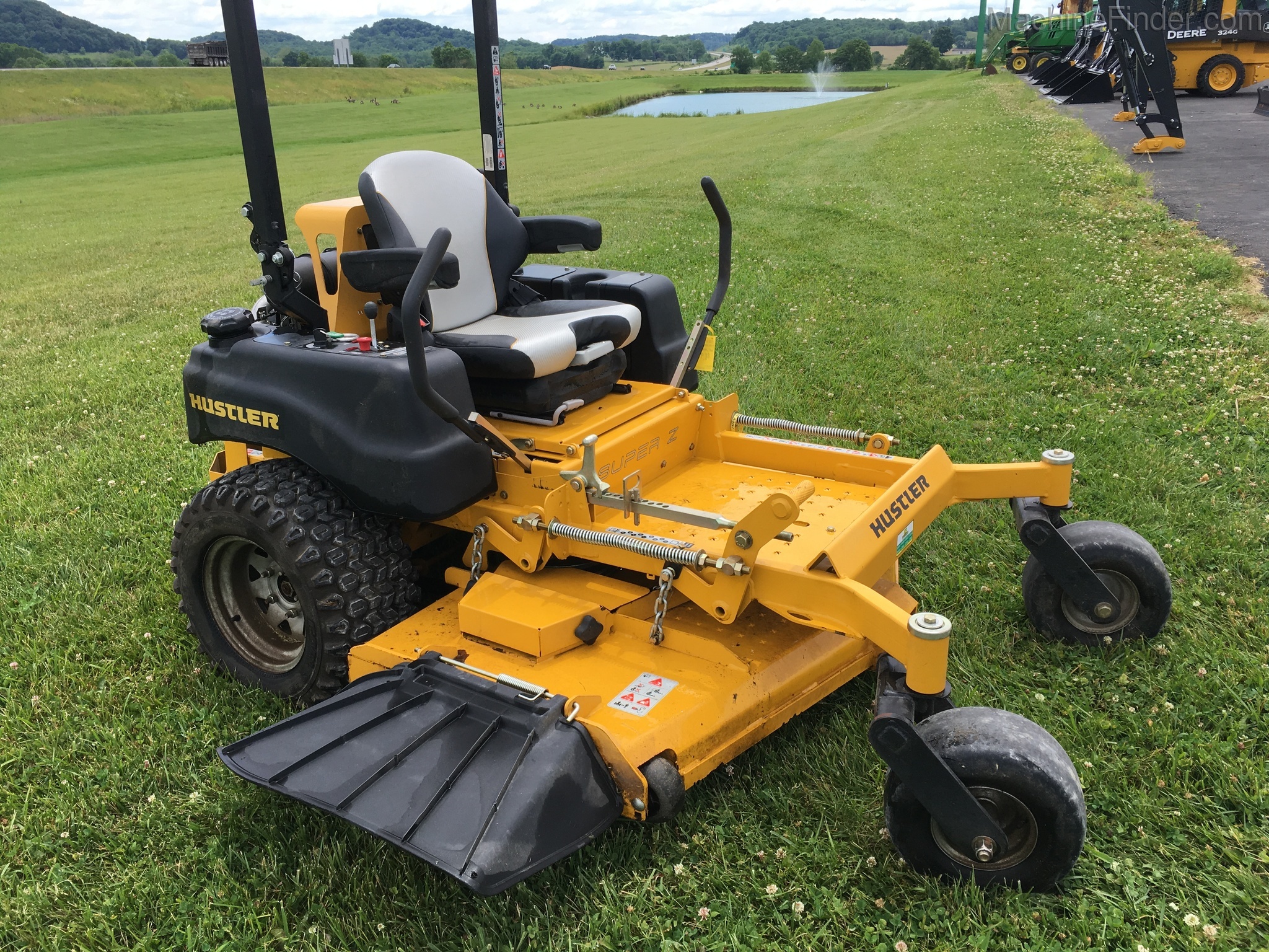 2016 Hustler SUPER Z Image 1