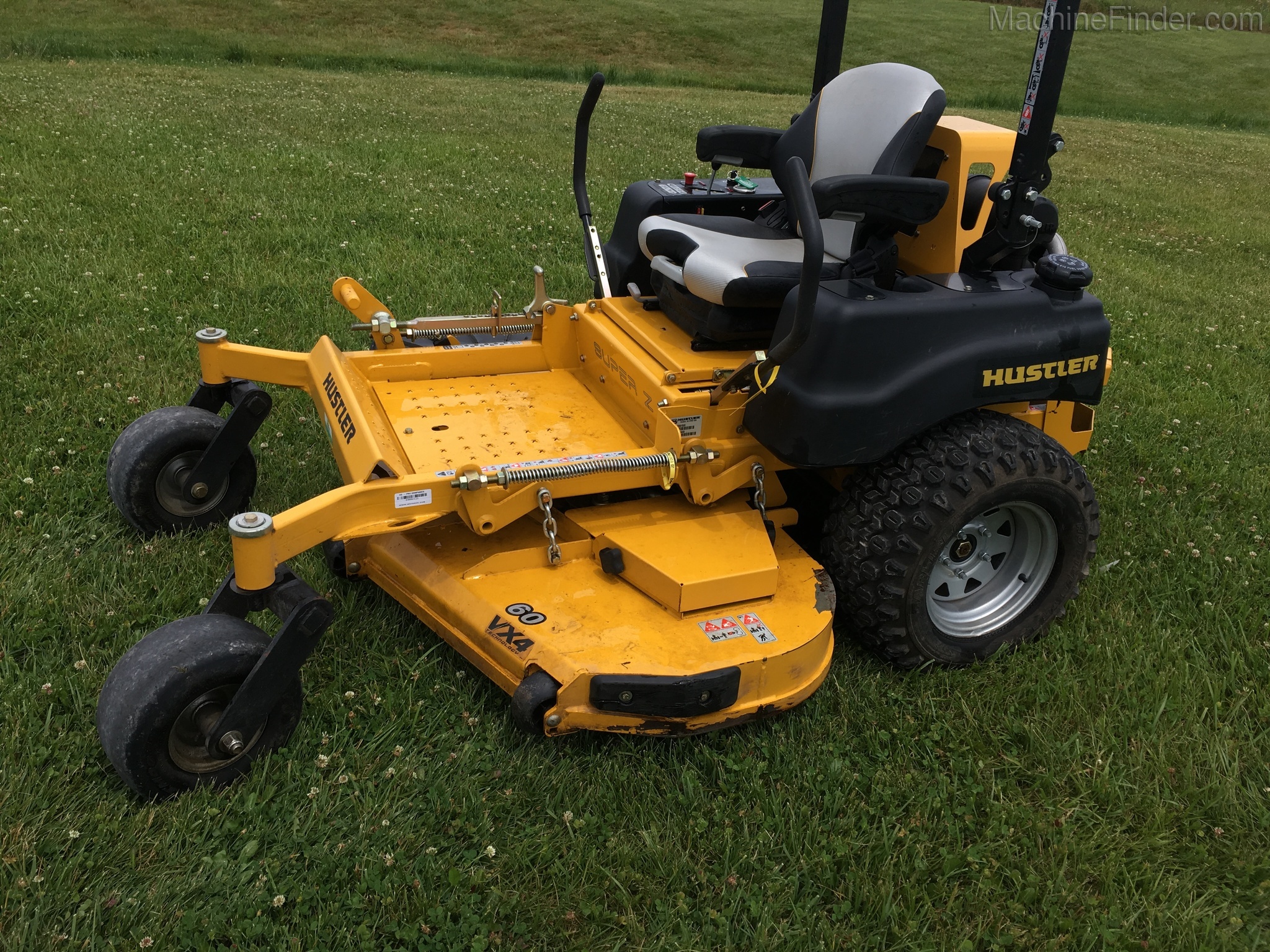 2016 Hustler SUPER Z Image 5