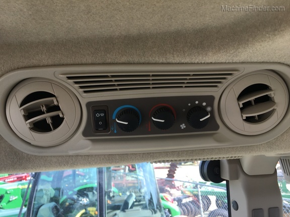 2019 John Deere 5090E Image 9