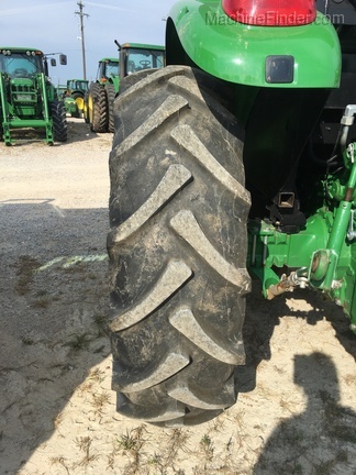 2019 John Deere 5090E Image 5