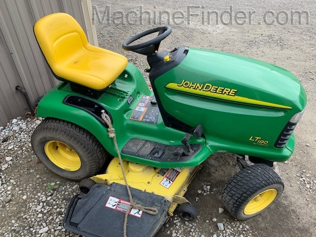 2004 John Deere LT190 Image 2