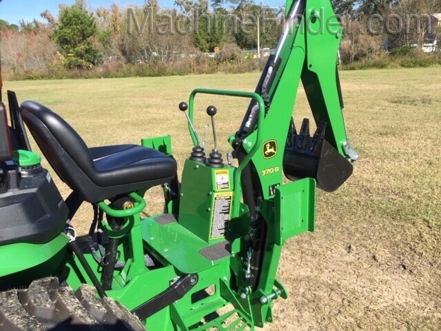 2020 John Deere 3025E Image 2
