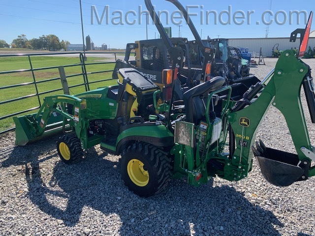 2018 John Deere 1025 TLB Image 4