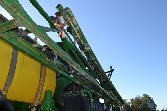 2017 John Deere R4030 Photo 11