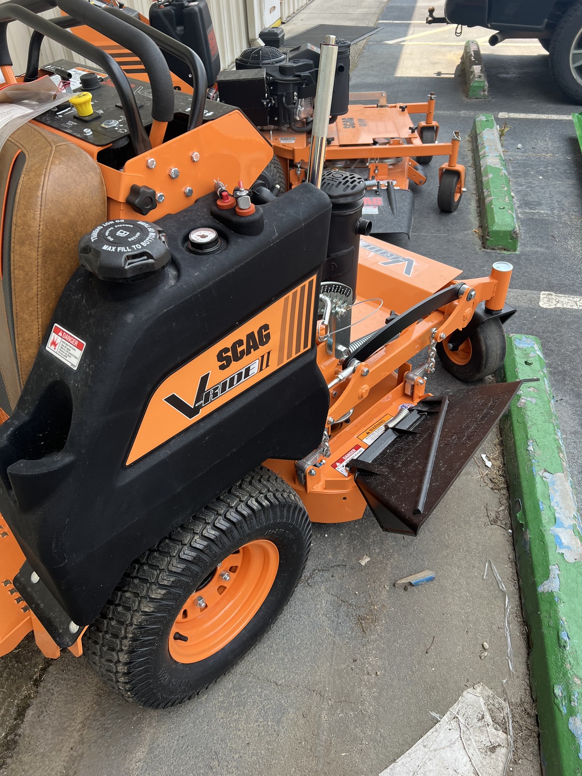 2023 Scag V-RIDE II 36IN Image 3