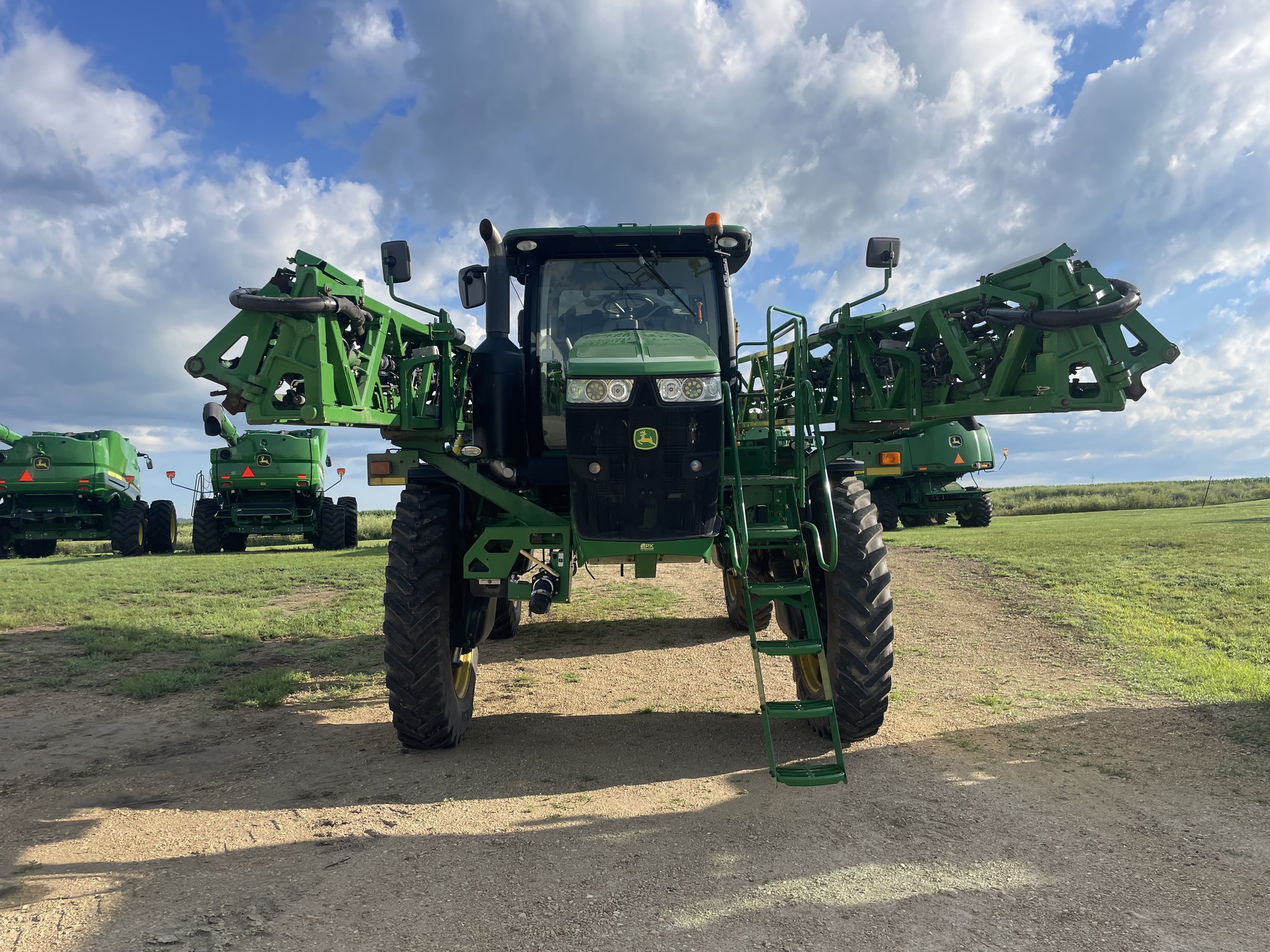 2015 John Deere R4045 Image 6