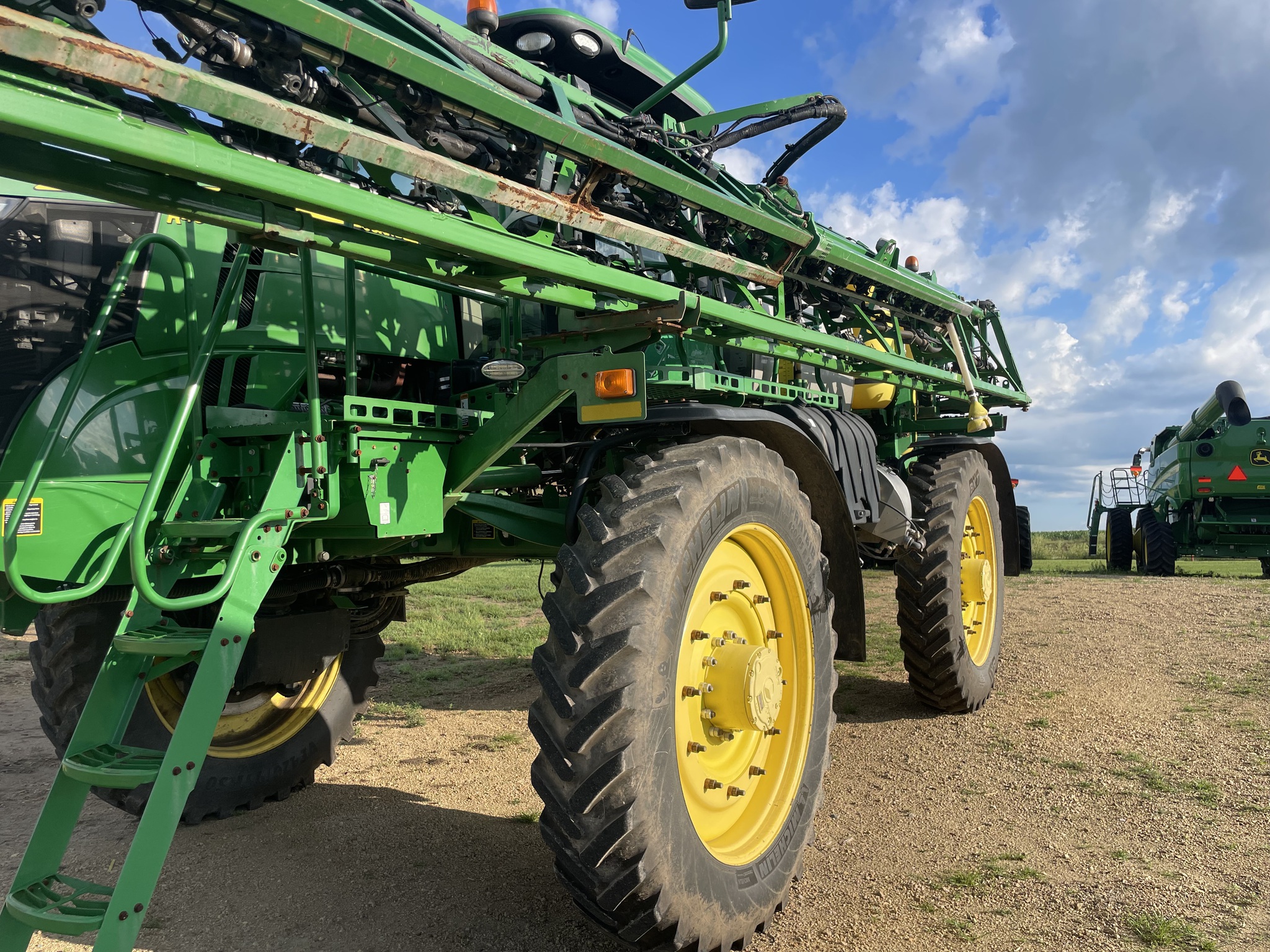 2015 John Deere R4045 Image 4