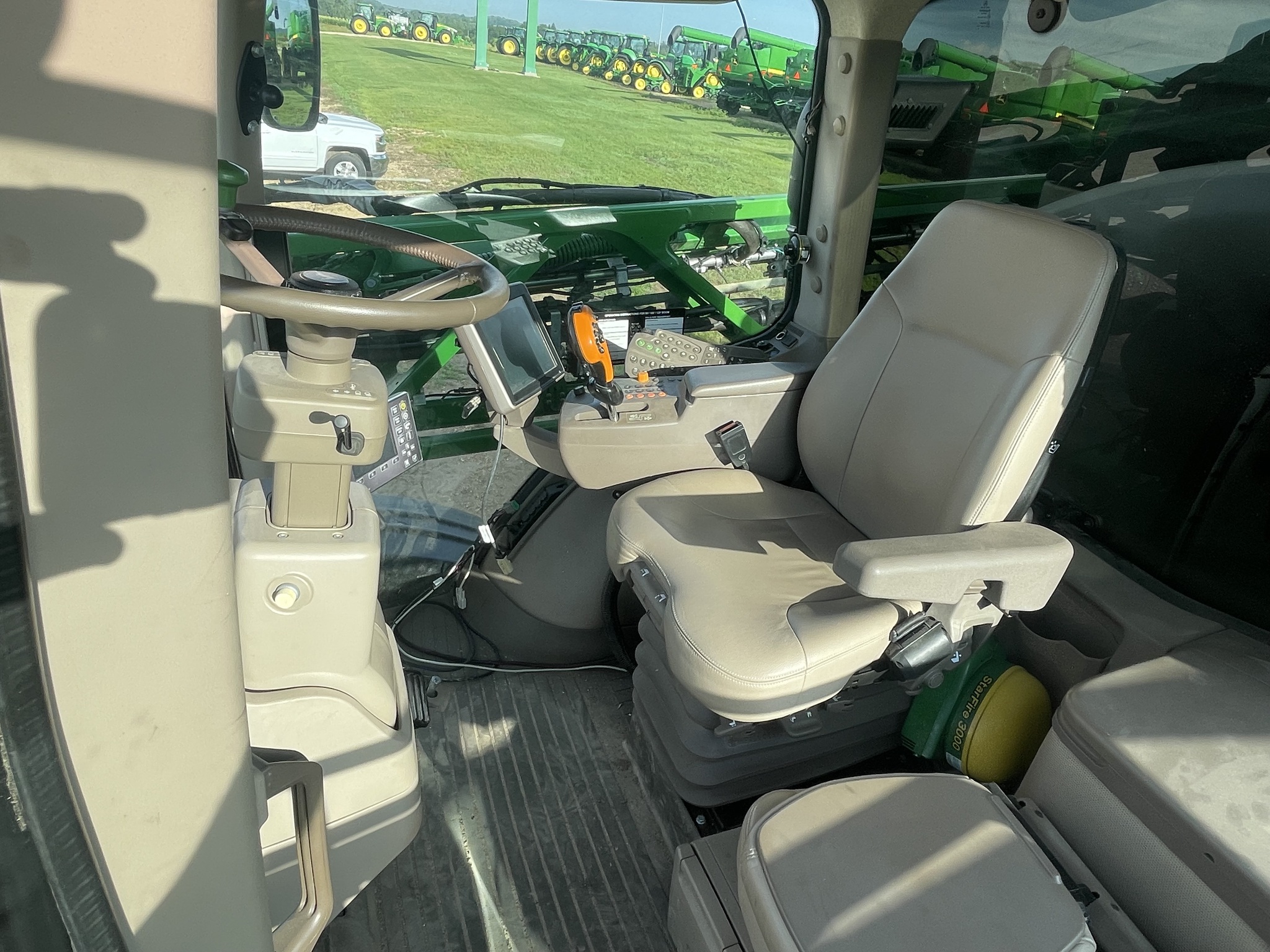 2015 John Deere R4045 Image 13