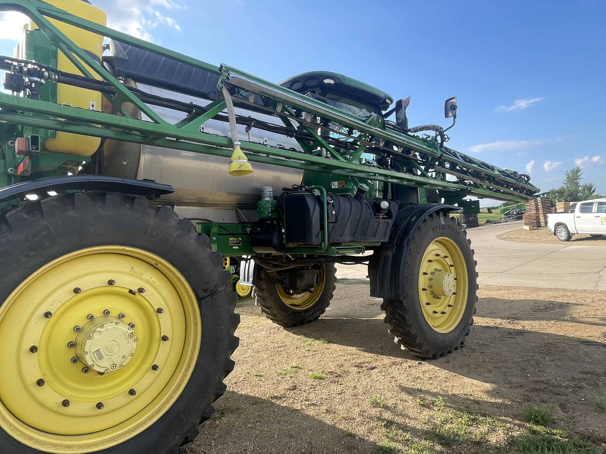 2015 John Deere R4045 Image 11