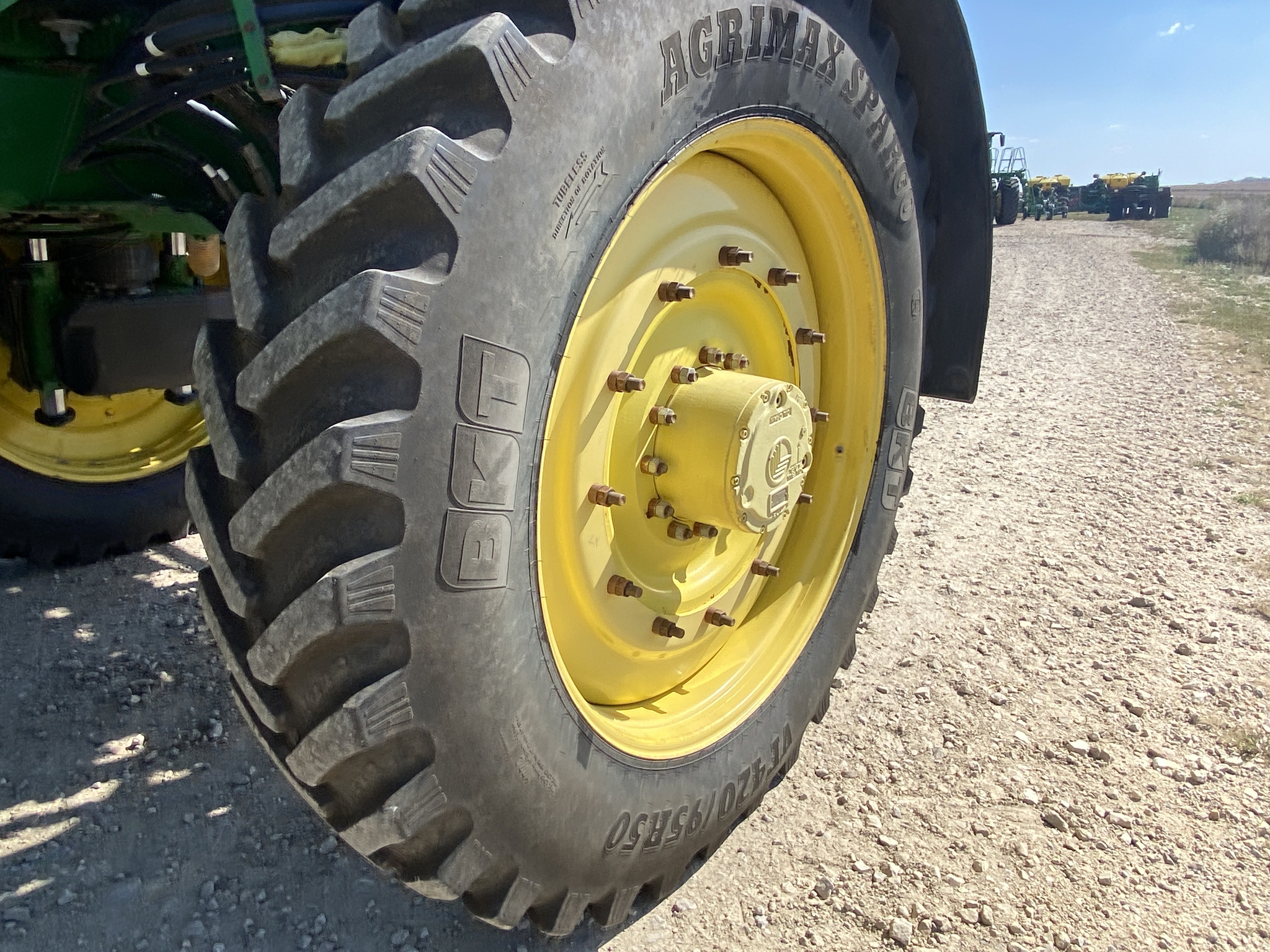 2015 John Deere R4045 Image 9
