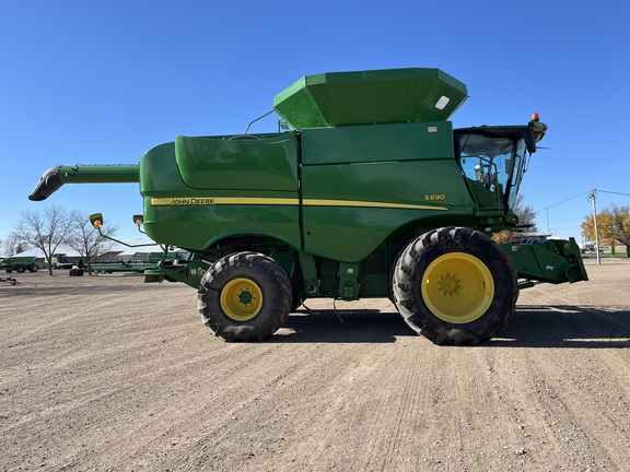 2013 John Deere S690 - Photo2