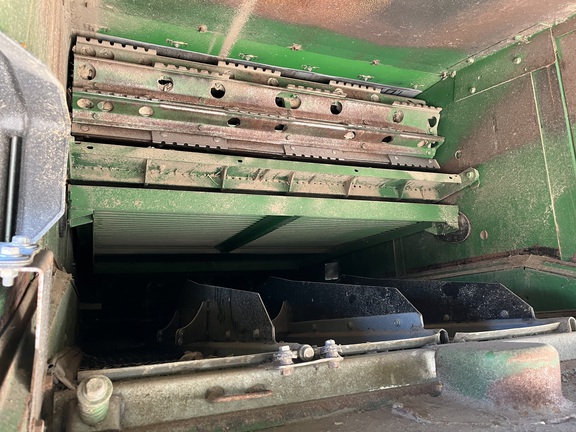 2013 John Deere S690 - Photo30