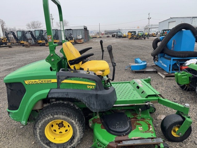 2011 John Deere 997 Image 1