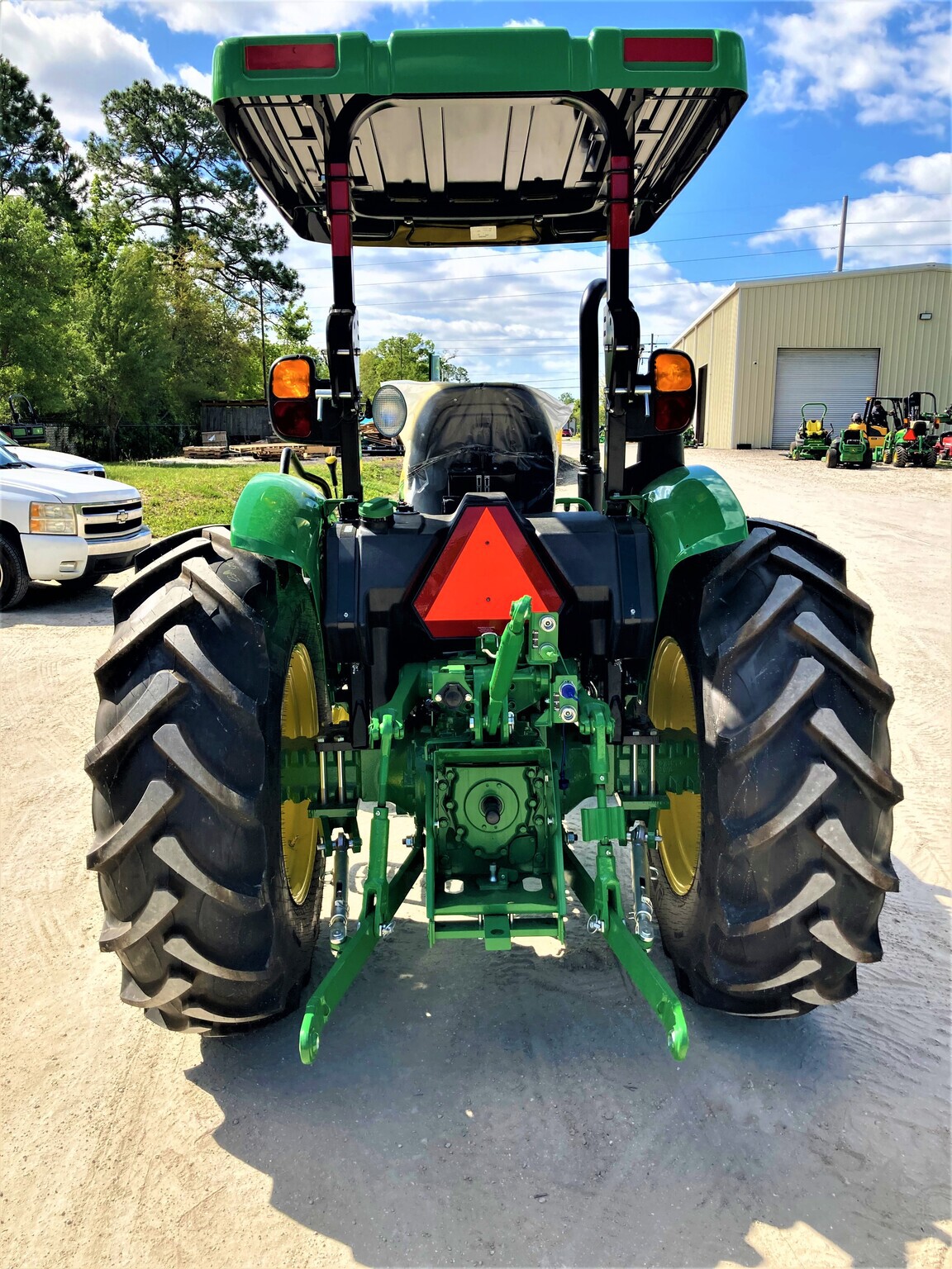 2024 John Deere 5075E Image 5