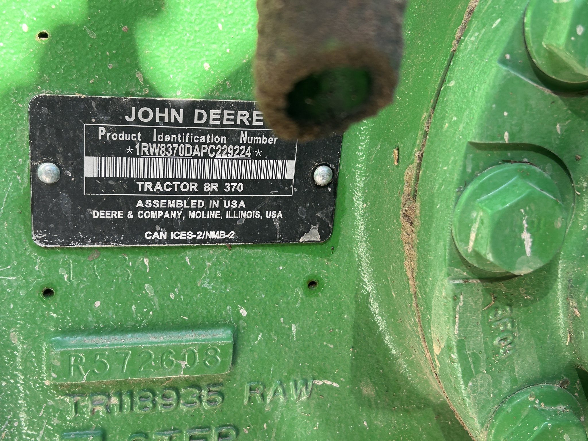  2023 John Deere 8R 370 at Heritage Tractor in Pittsburg, KS