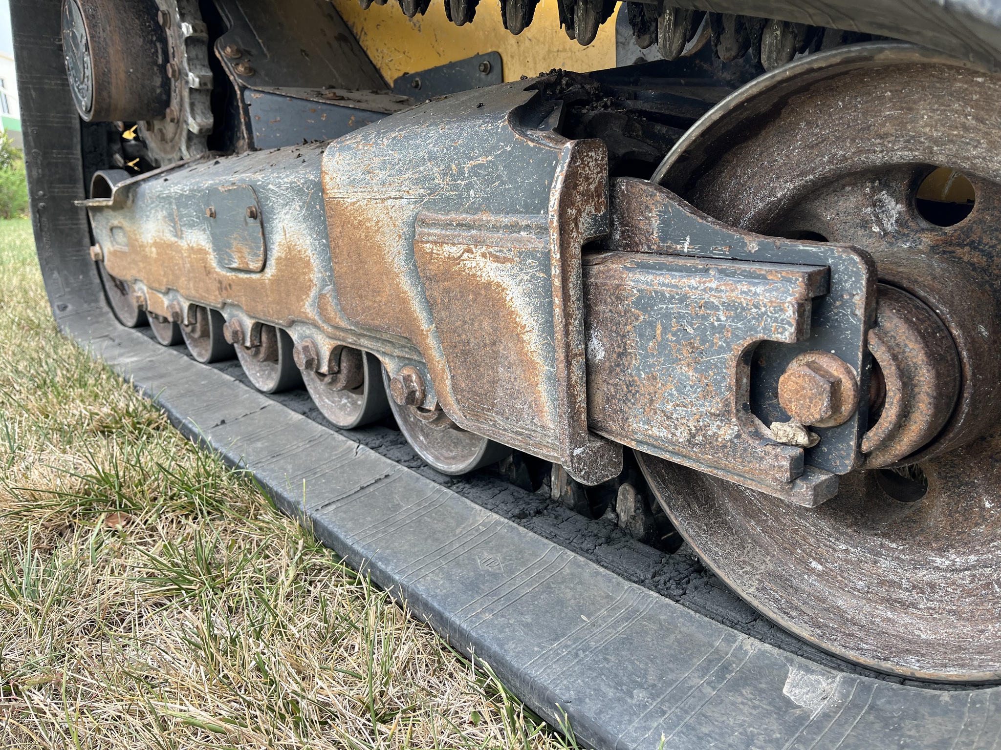  2019 John Deere 333G at Heritage Tractor in Adrian, MO