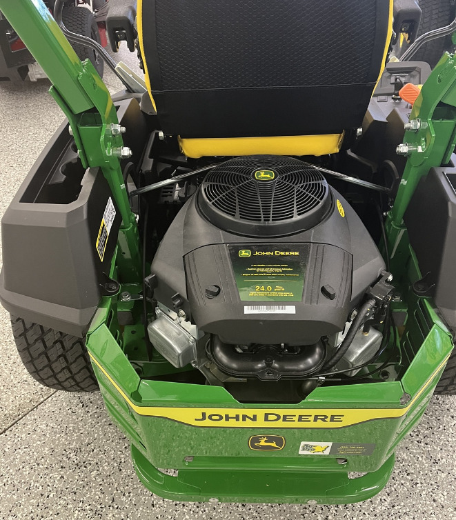 2025 John Deere Z515E Image 2
