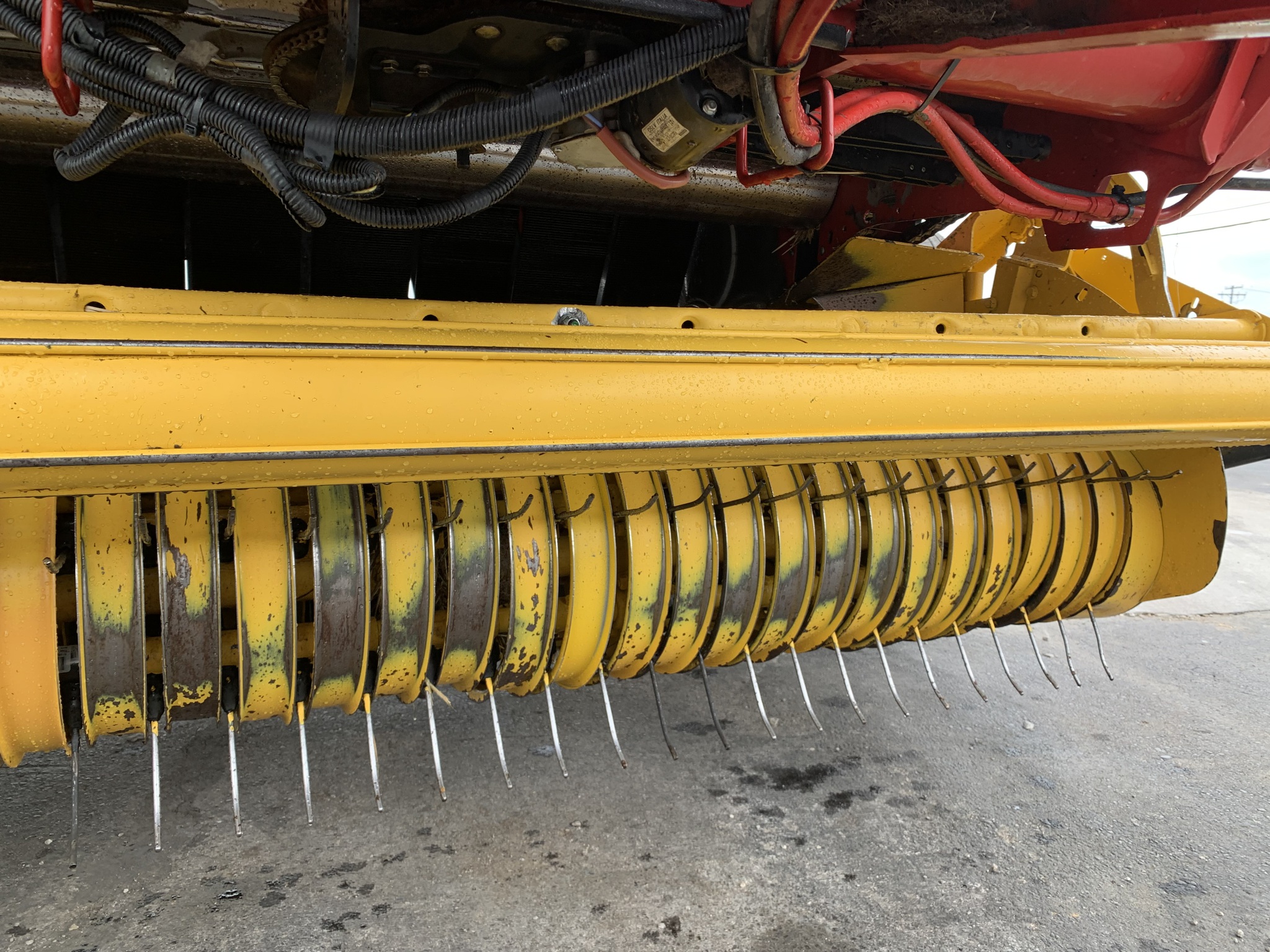  2020 New Holland Rollbelt 560 at Heritage Tractor in Lamar, MO