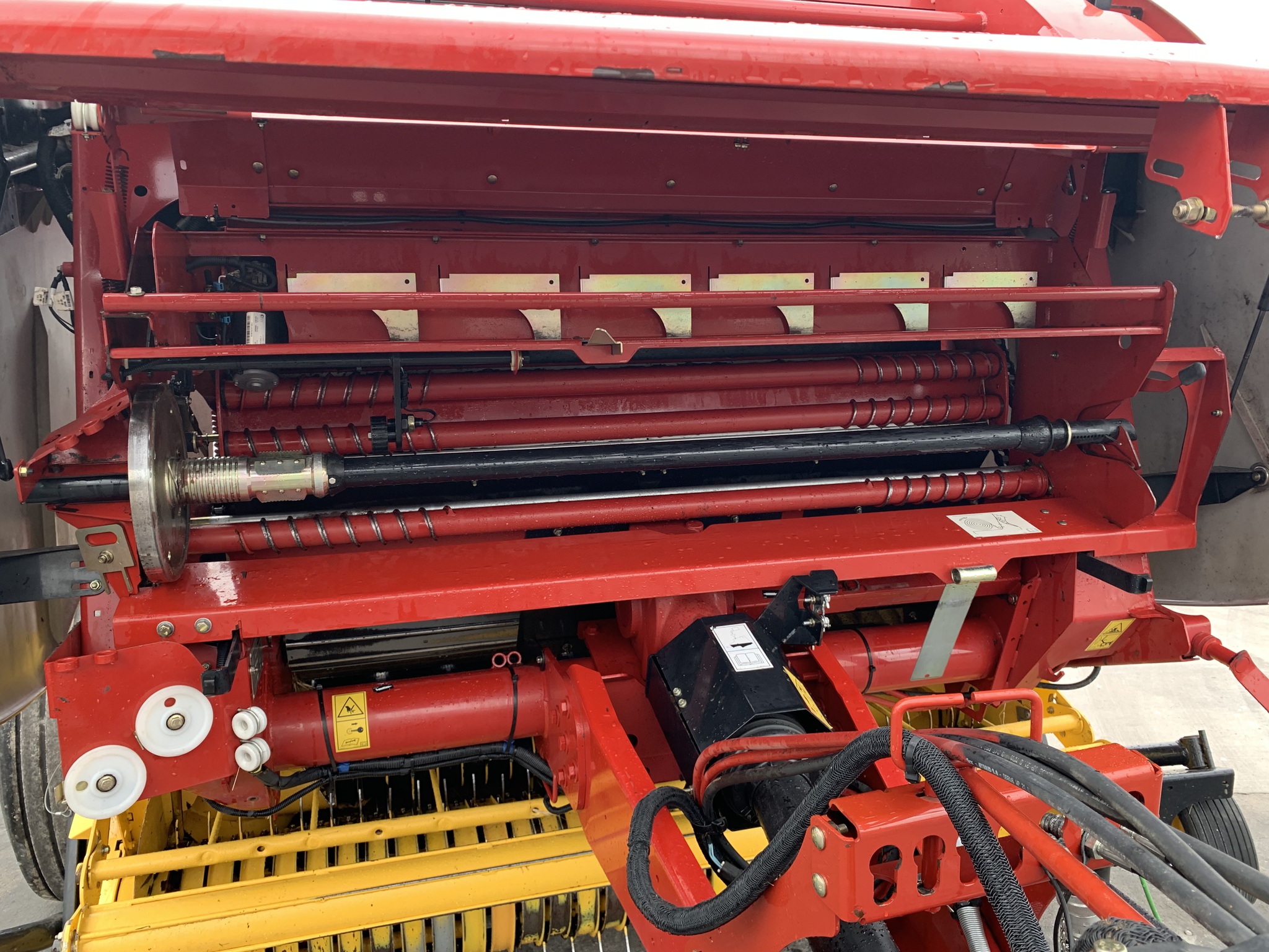  2020 New Holland Rollbelt 560 at Heritage Tractor in Lamar, MO