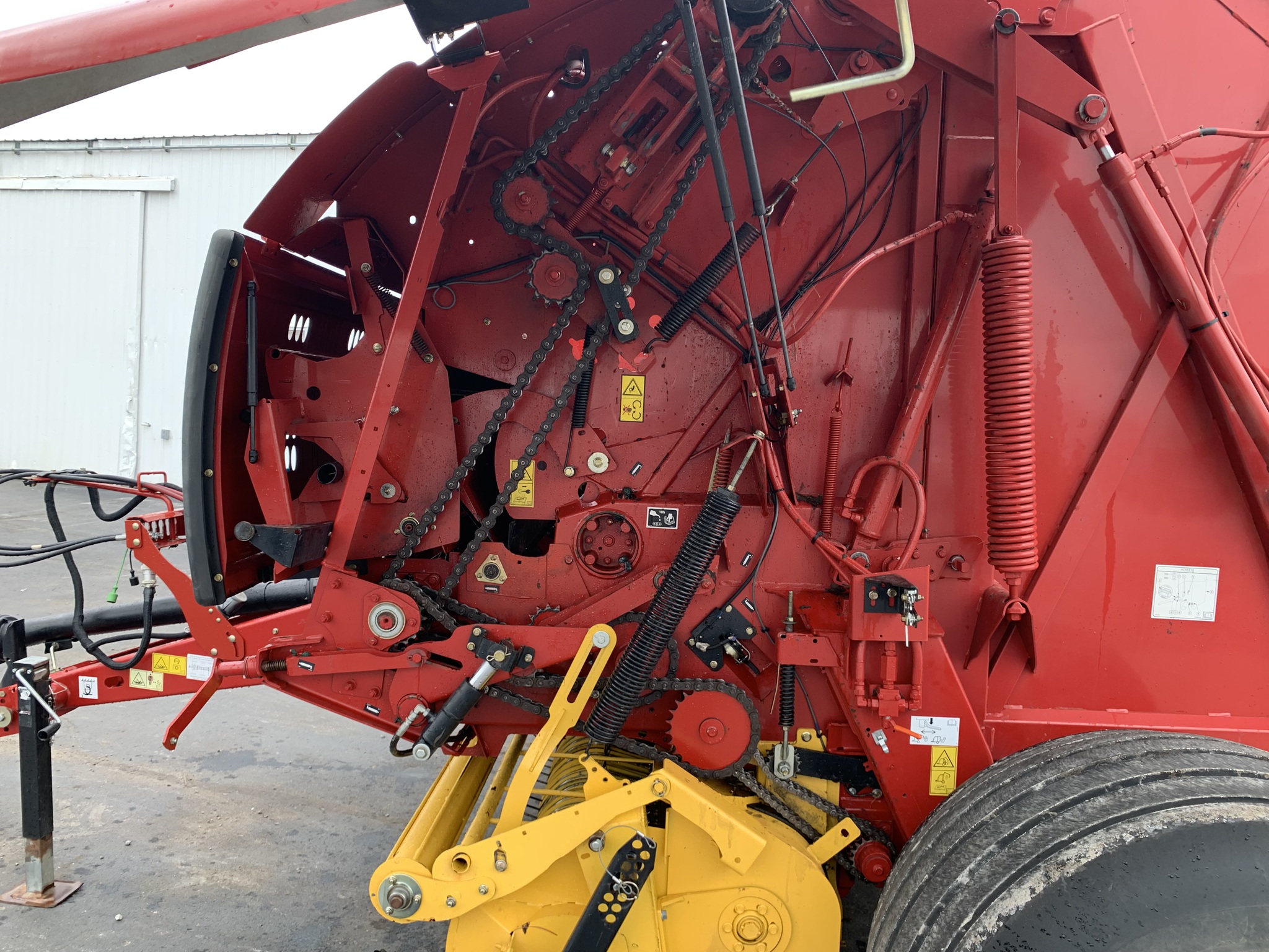  2020 New Holland Rollbelt 560 at Heritage Tractor in Lamar, MO