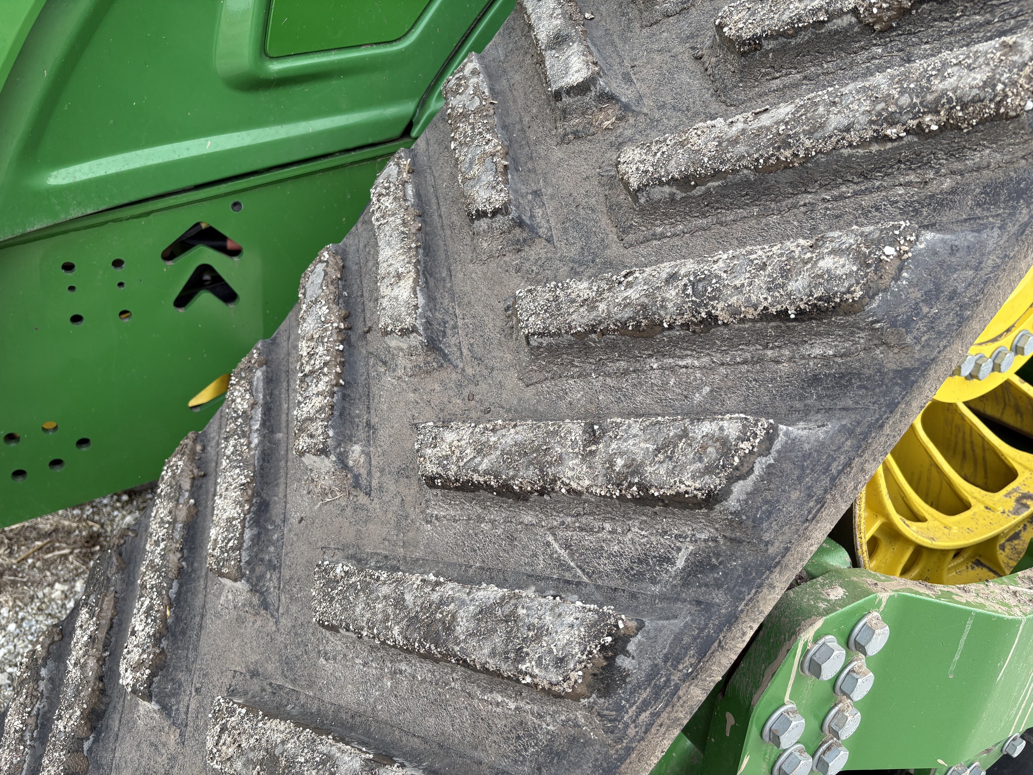  2024 John Deere 9RX 640 at Heritage Tractor in Carthage, IL
