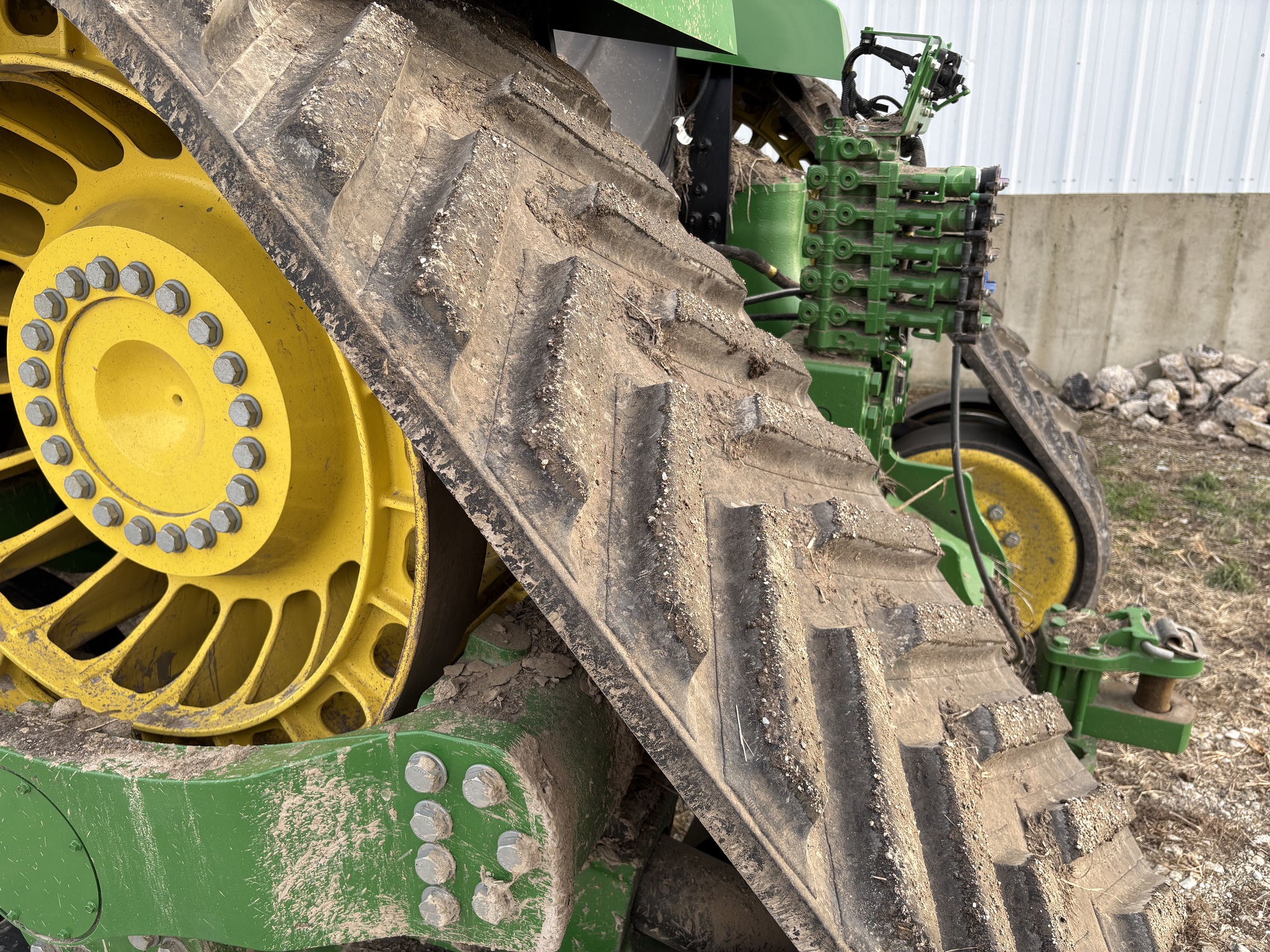  2024 John Deere 9RX 640 at Heritage Tractor in Carthage, IL