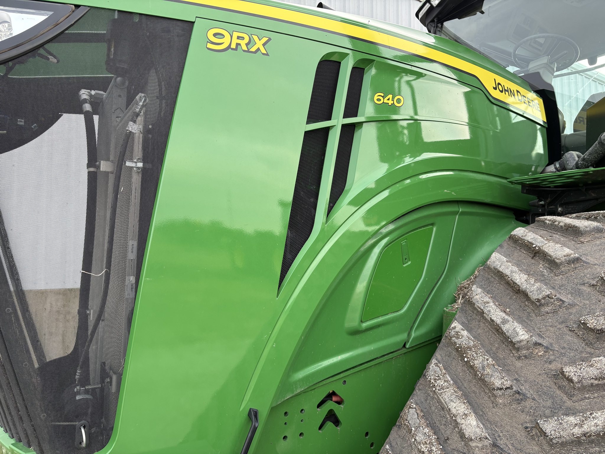  2024 John Deere 9RX 640 at Heritage Tractor in Carthage, IL