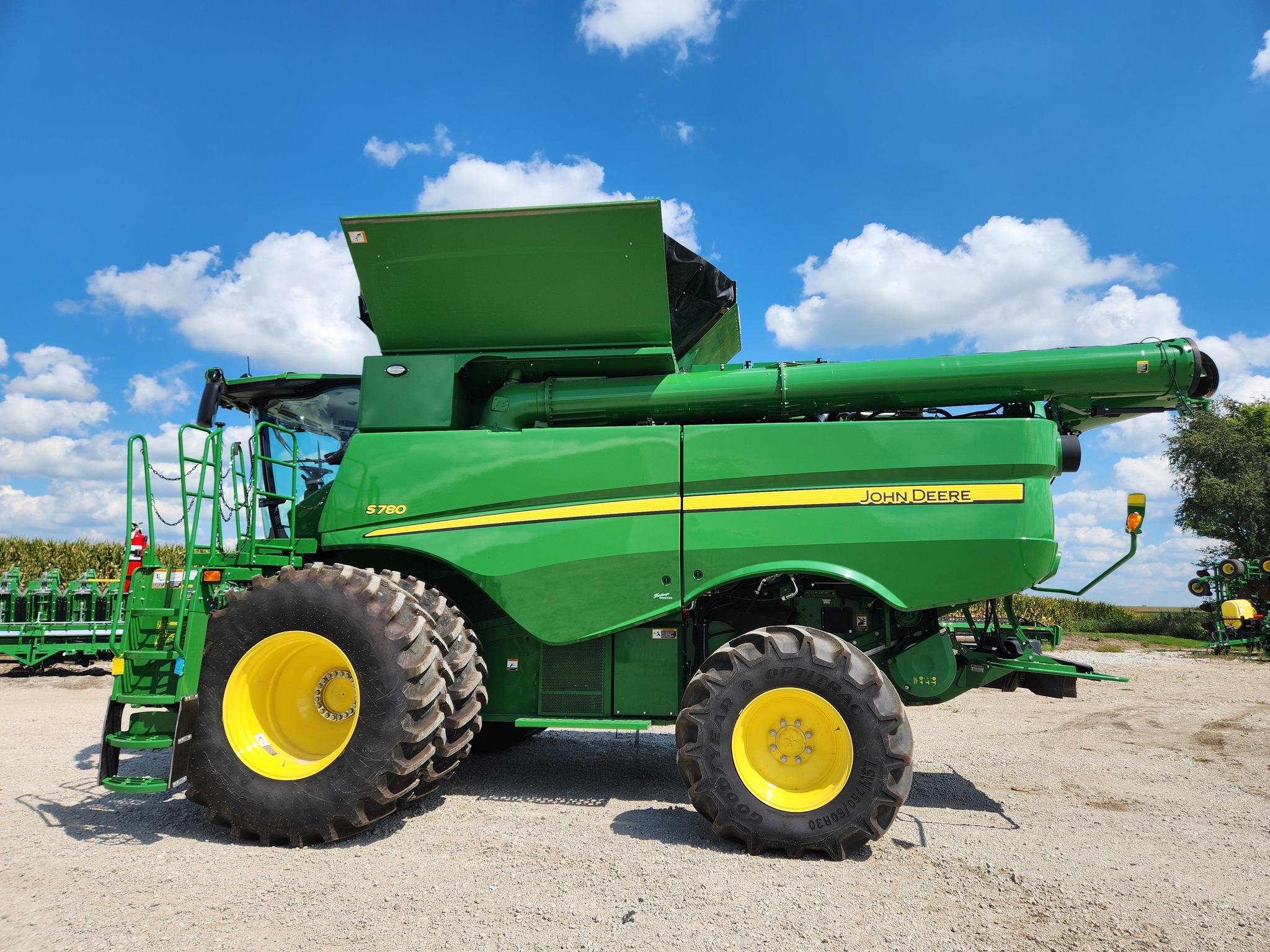  2024 John Deere S780 at Heritage Tractor in Kewanee, IL