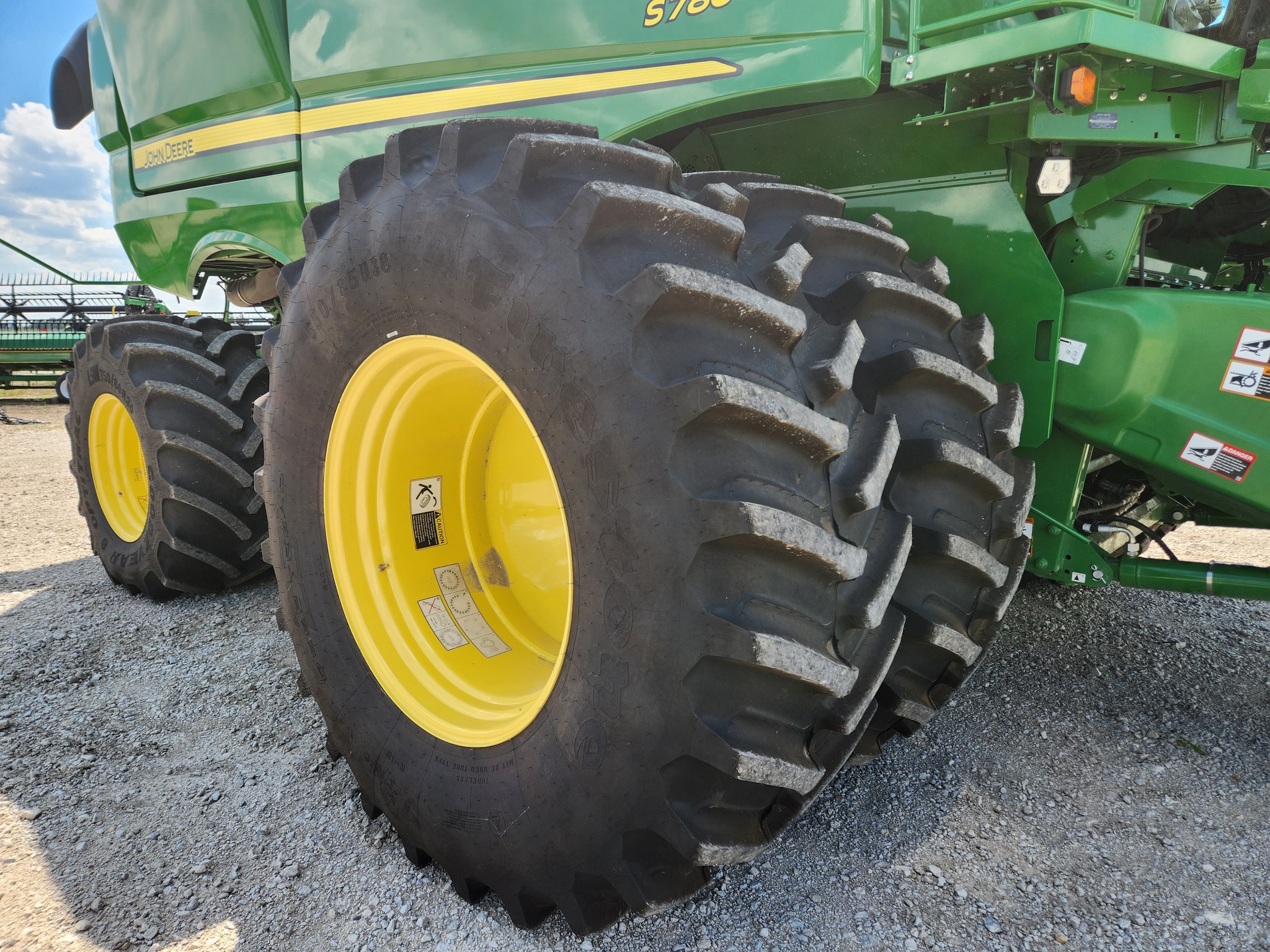  2024 John Deere S780 at Heritage Tractor in Kewanee, IL
