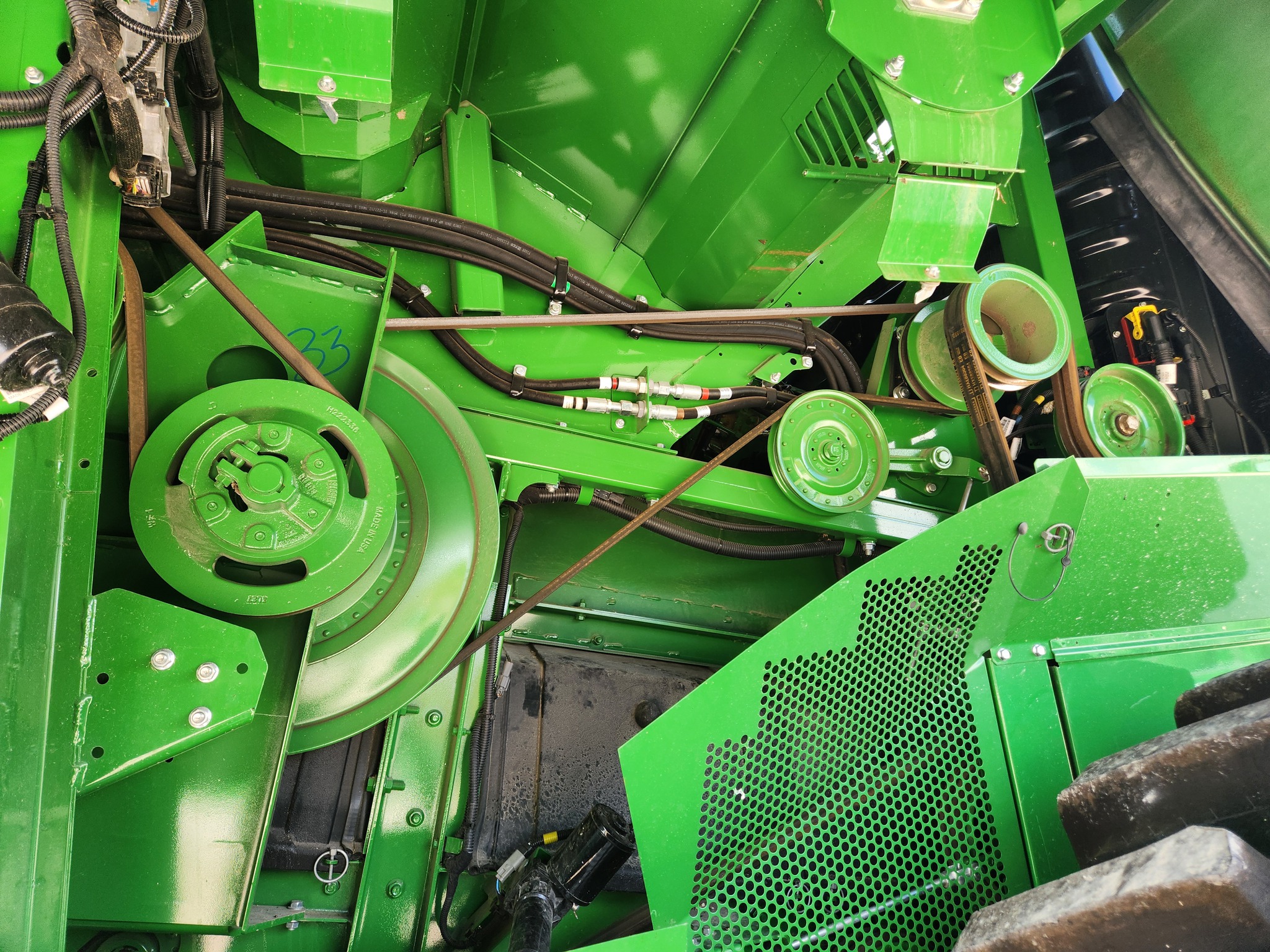  2024 John Deere S780 at Heritage Tractor in Kewanee, IL