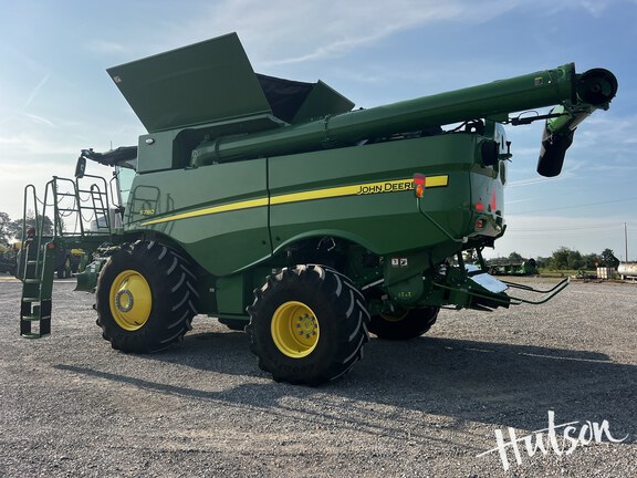 Photo of 2023 John Deere S780