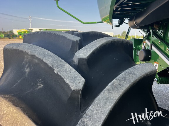 Photo of 2023 John Deere S780