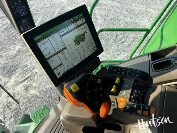 Photo of 2023 John Deere S780