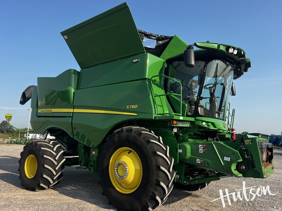 Photo of 2023 John Deere S780