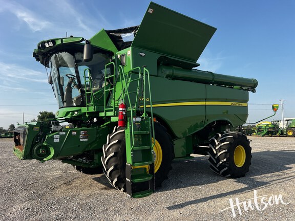Photo of 2023 John Deere S780