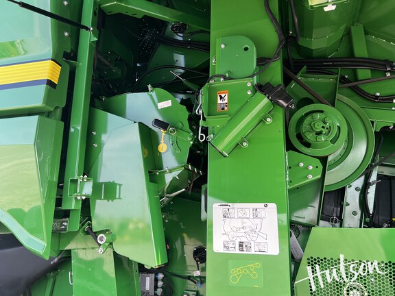 Photo of 2023 John Deere S780