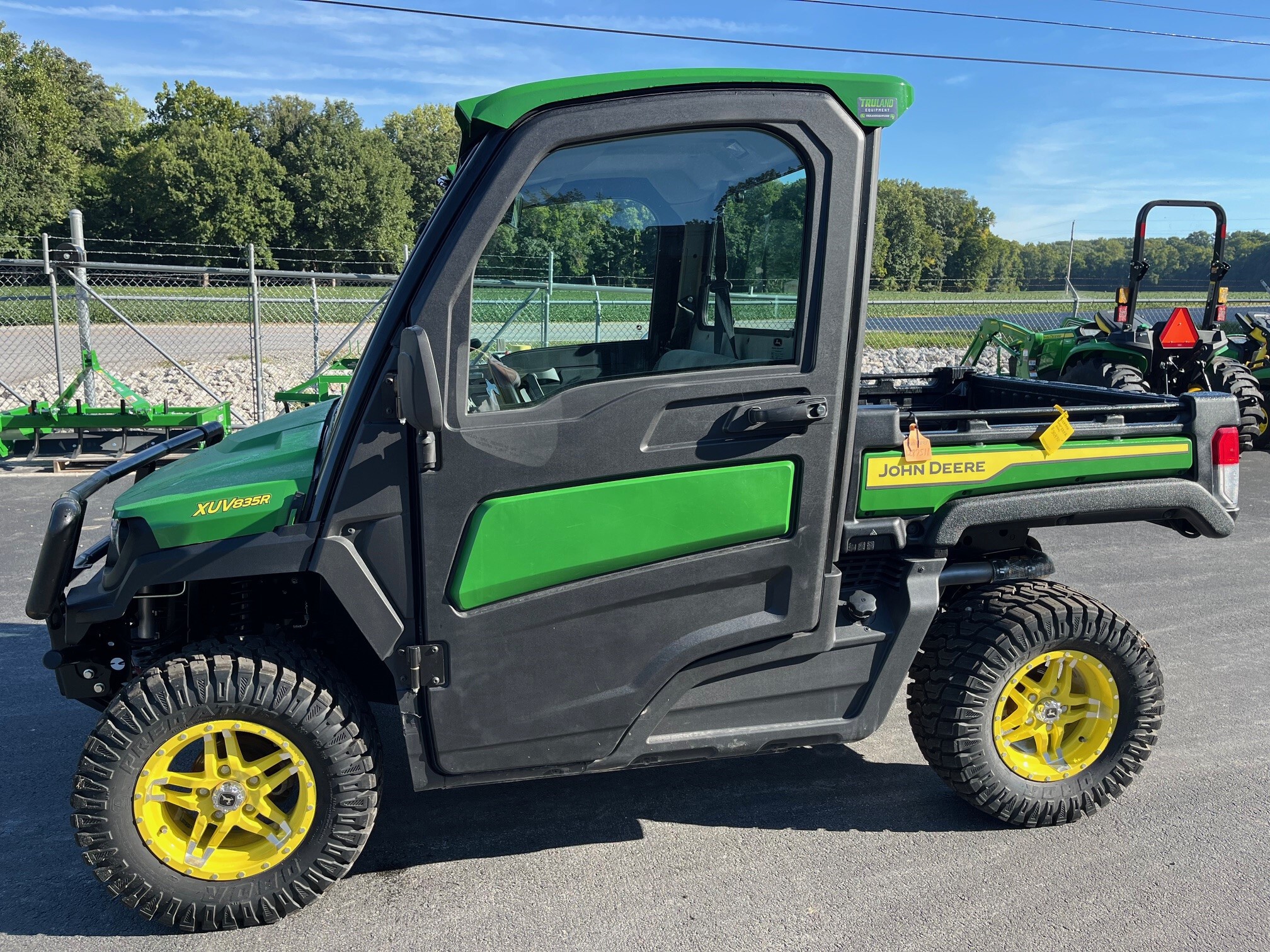 2024 John Deere XUV 835R Image 1