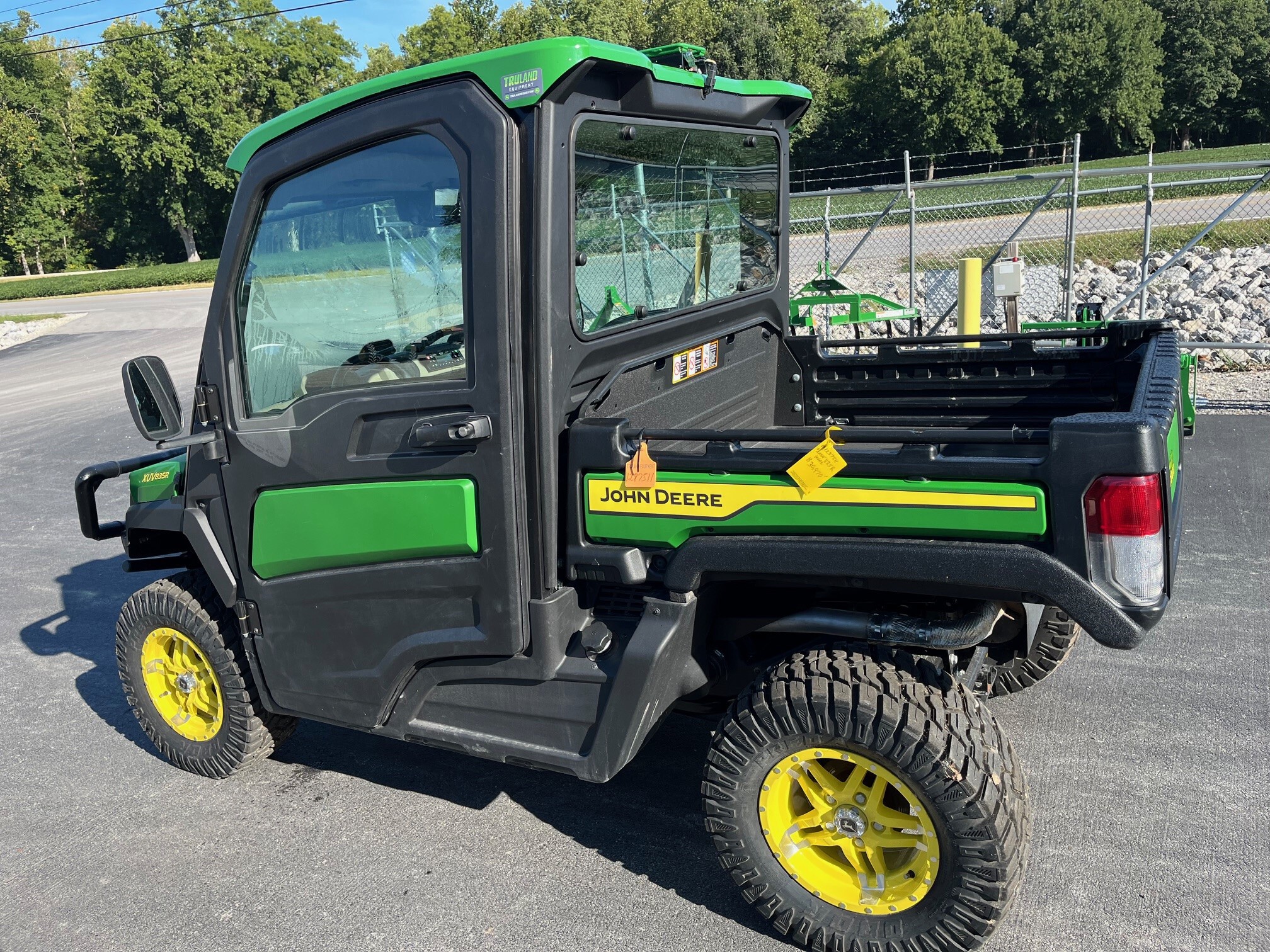 2024 John Deere XUV 835R Image 10