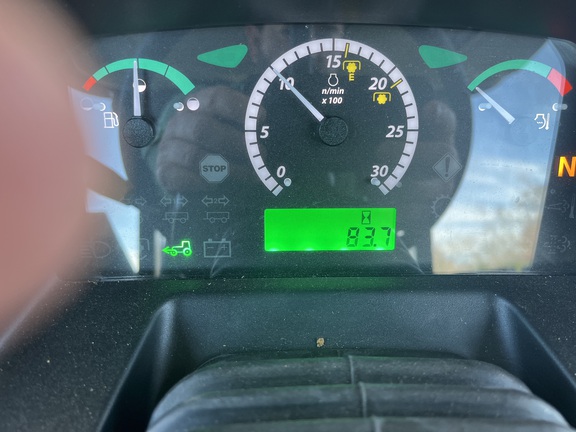 2023 John Deere 5067E Photo 3