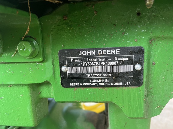 2023 John Deere 5067E Photo 2