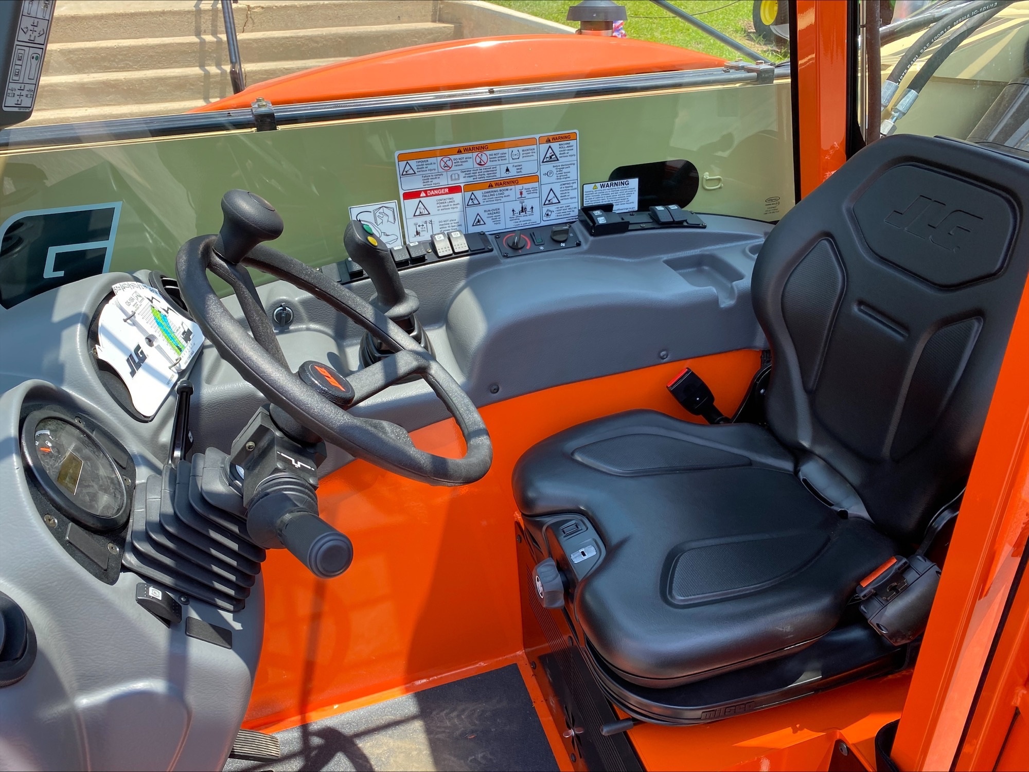 2025 JLG G5-18A Image 6