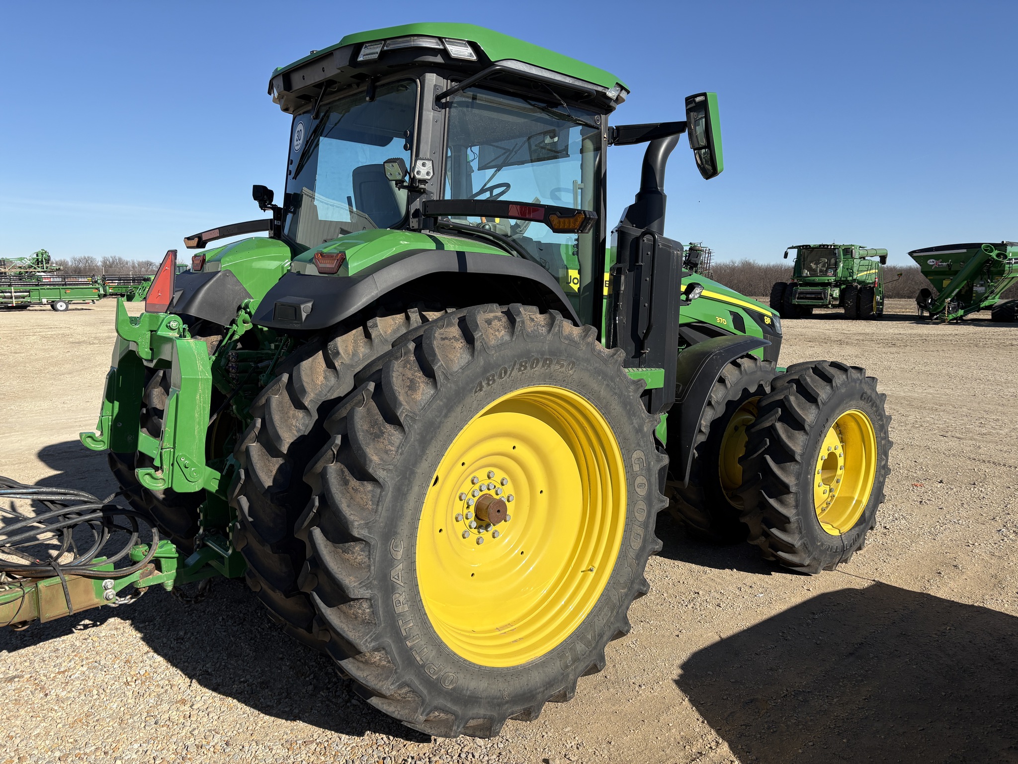 2023 John Deere 8R 370 Image 2