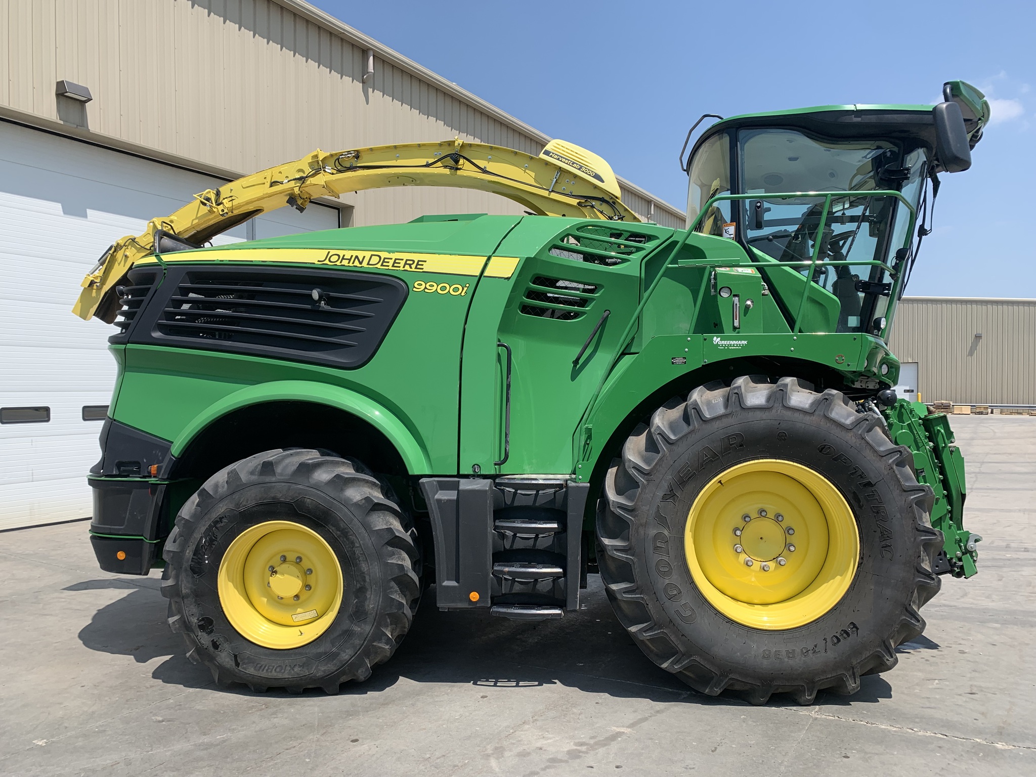 2021 John Deere 9900 Image 2