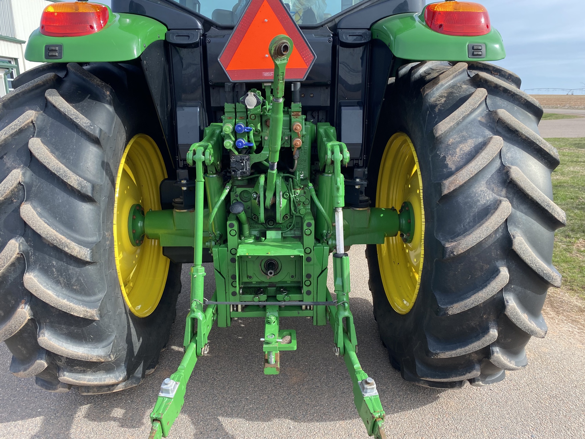 2023 John Deere 6110M Image 8