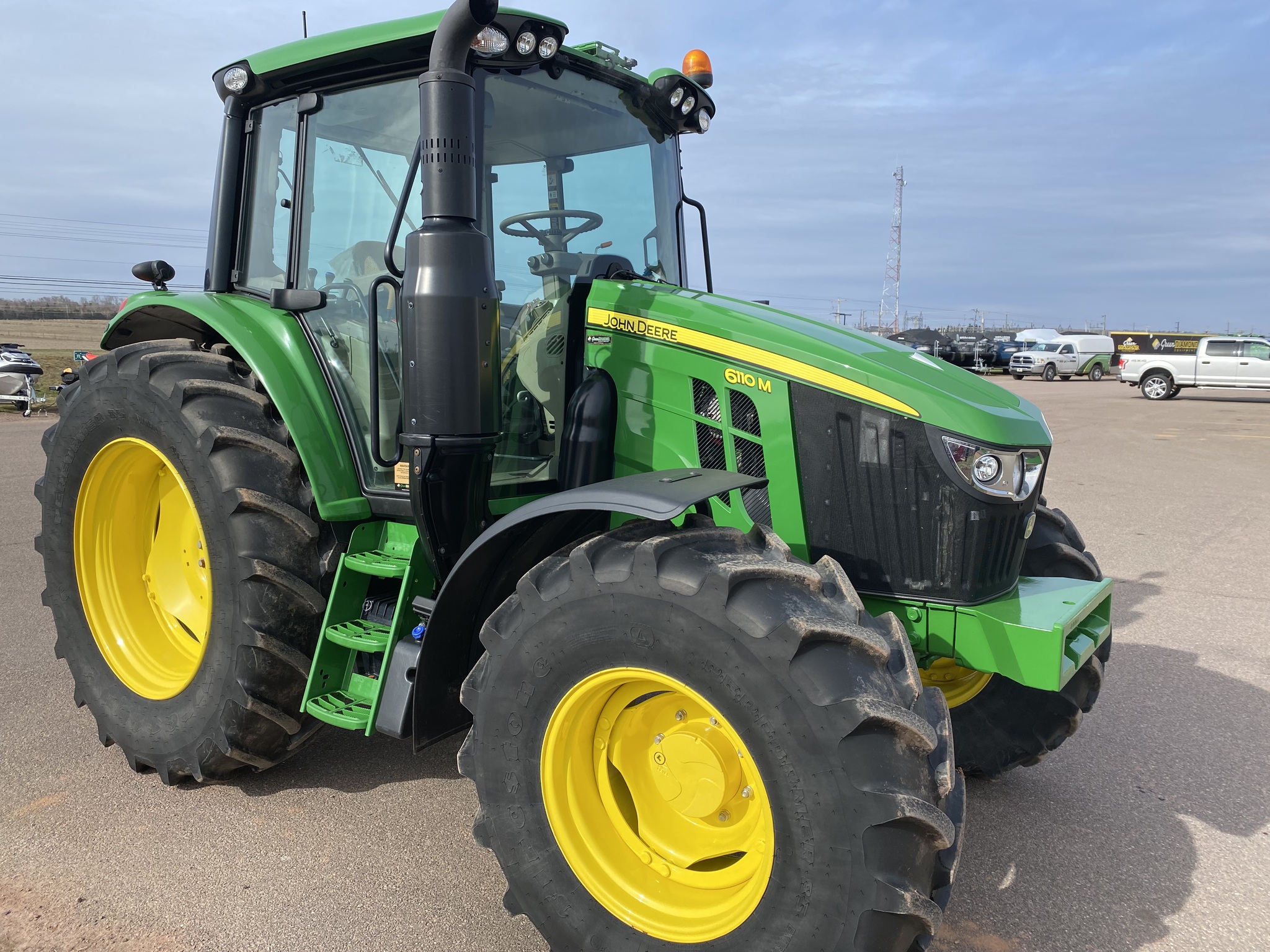 2023 John Deere 6110M Image 4