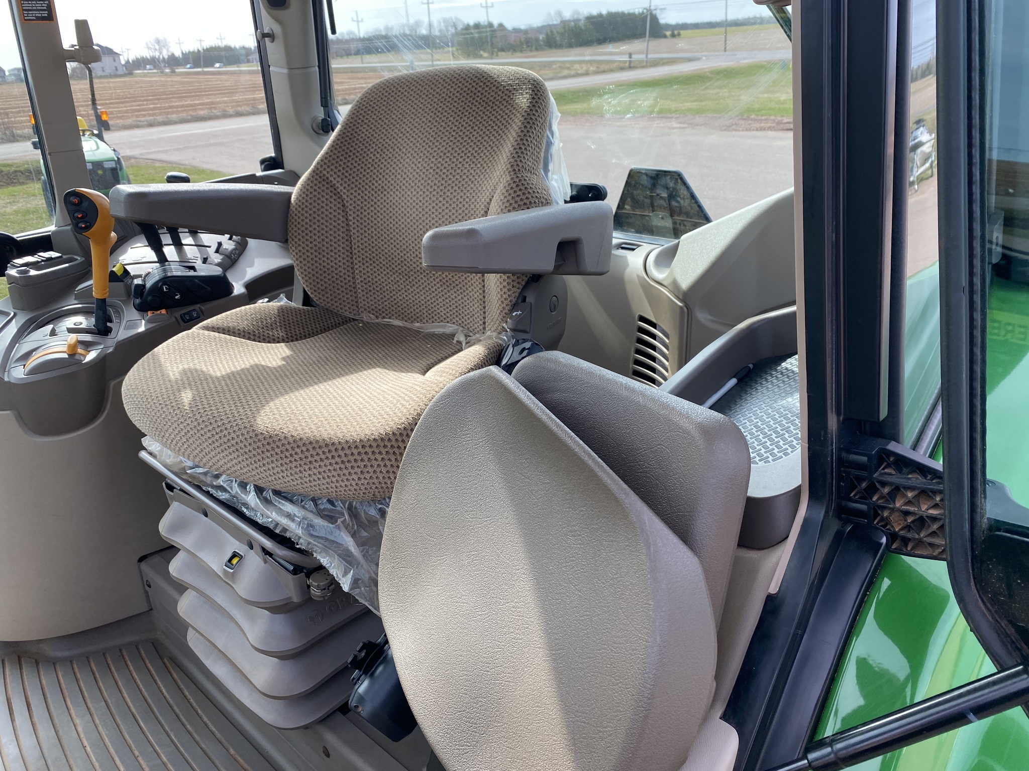2023 John Deere 6110M Image 11