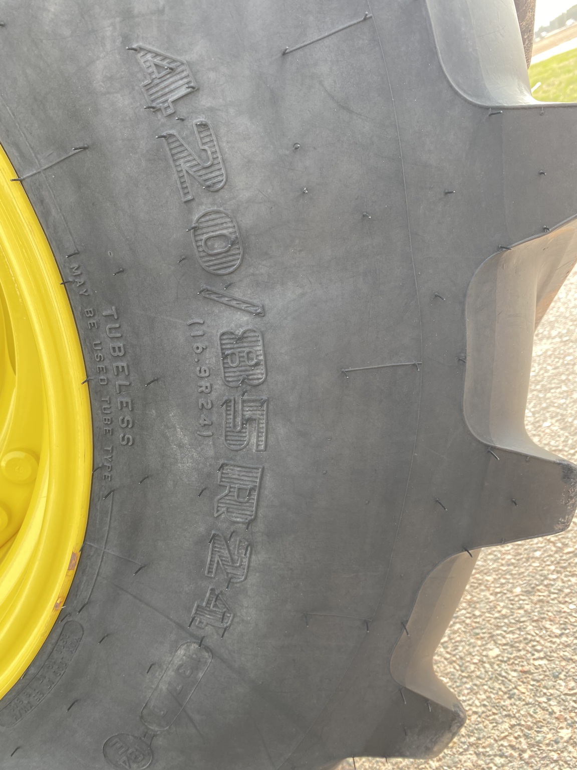 2023 John Deere 6110M Image 18
