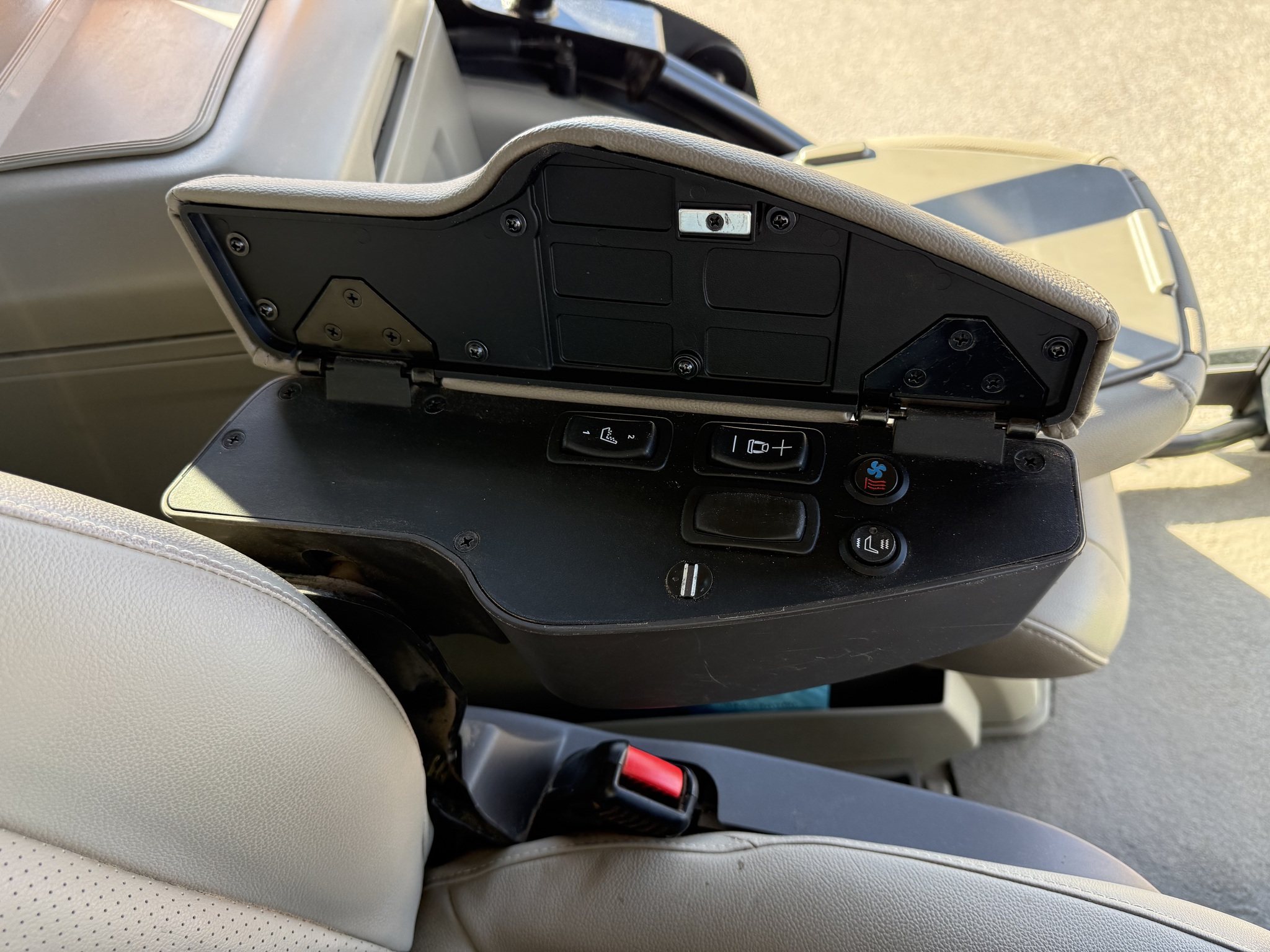 2024 John Deere 8RX 410 Image 15