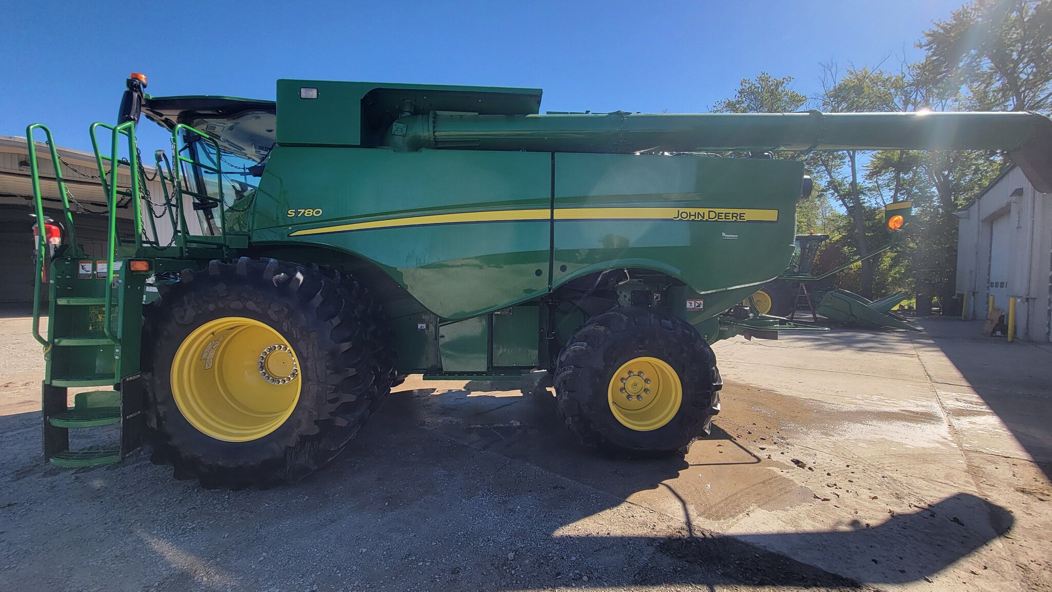 2019 John Deere S780 Image 16