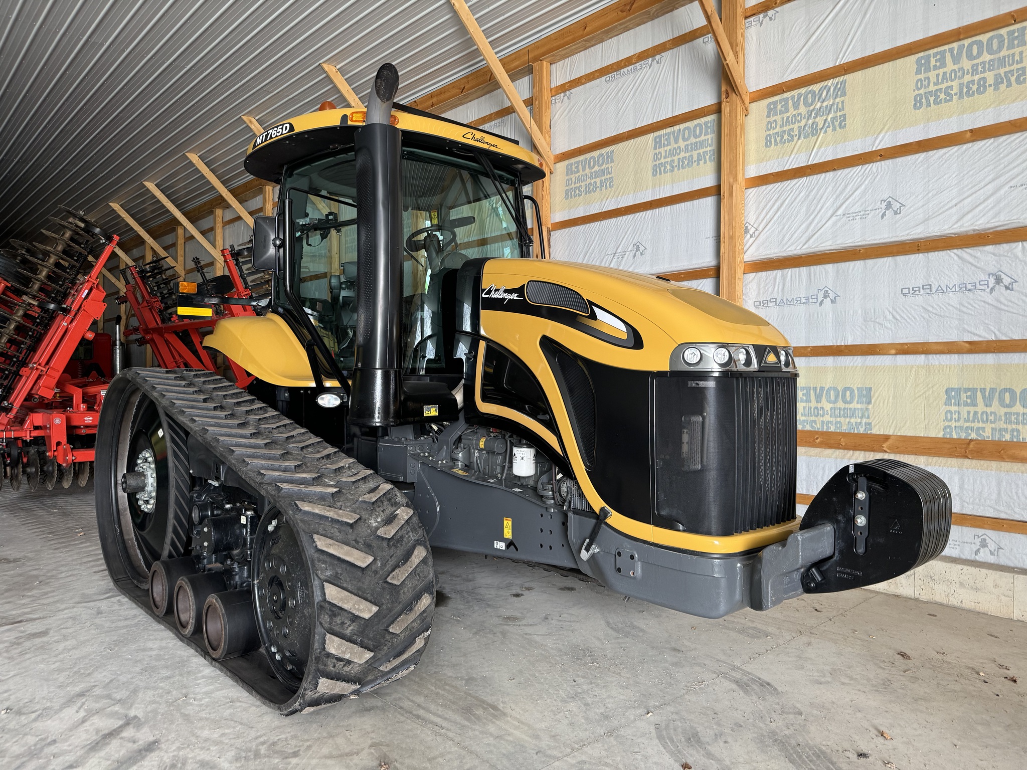 2013 Challenger MT765D Image 2